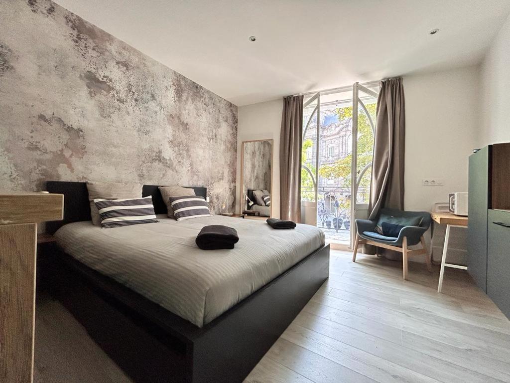 Tour D'Auvergne - Appartements En Plein Centre Ville, Proche De La Cathedrale Et De La Place De Jaude Clermont-Ferrand Dış mekan fotoğraf