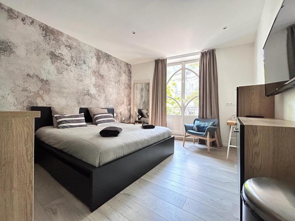 Tour D'Auvergne - Appartements En Plein Centre Ville, Proche De La Cathedrale Et De La Place De Jaude Clermont-Ferrand Dış mekan fotoğraf