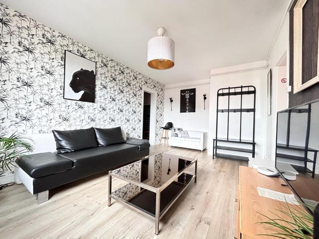 Tour D'Auvergne - Appartements En Plein Centre Ville, Proche De La Cathedrale Et De La Place De Jaude Clermont-Ferrand Dış mekan fotoğraf